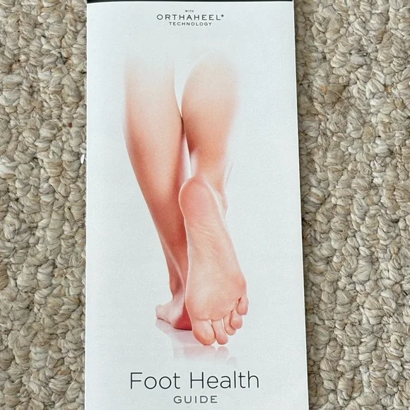 Vionic Women's Leopard Print Flats - Picture 5 of 5